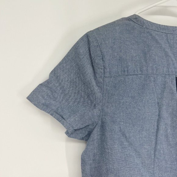 Vineyard Vines Top Blue Chambray Embroidered V Neck Short Sleeve - Picture 6 of 7